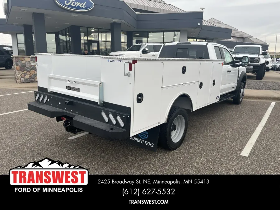 2025 Ford Super Duty F-550 | Photo 12 of 14