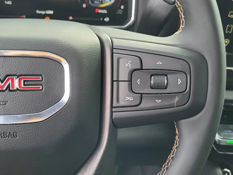 2026 GMC Sierra 2500HD AT4 | Photo 13 of 23