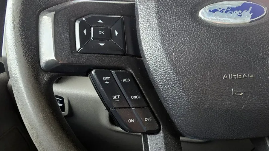 2019 Ford F-350 | Photo 15 of 27