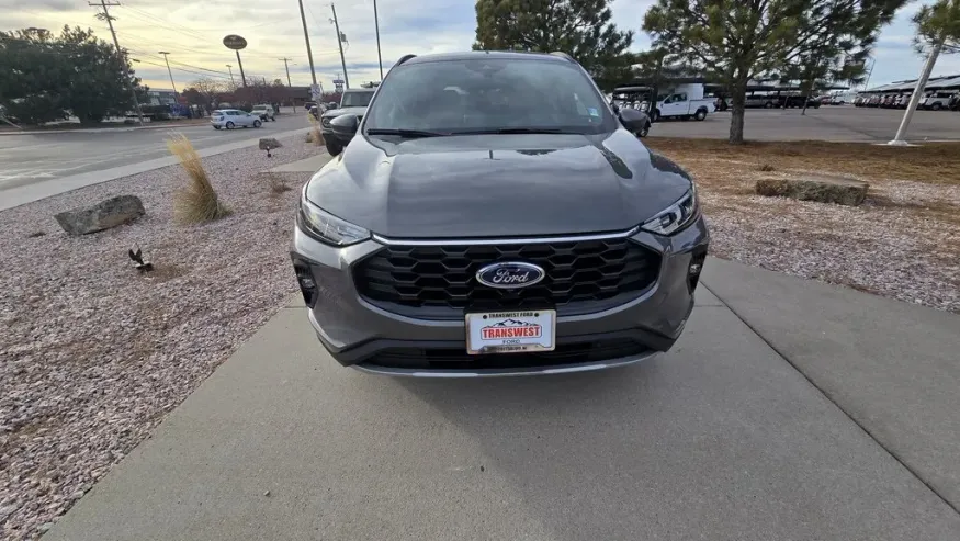 2026 Ford Escape | Photo 2 of 28