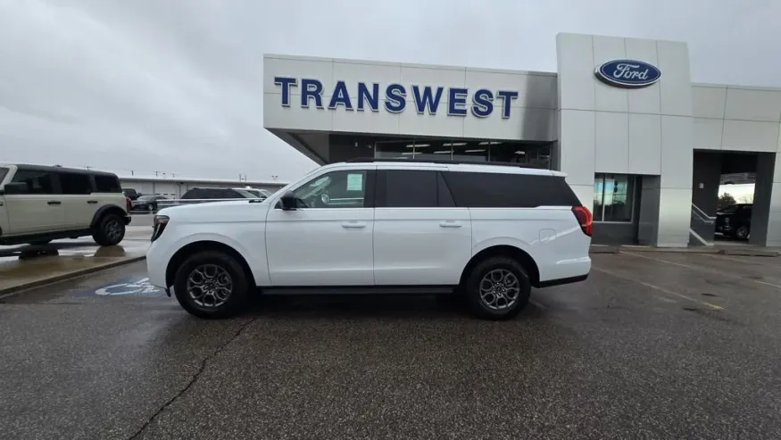 2026 Ford Expedition Max | Photo 1 of 47