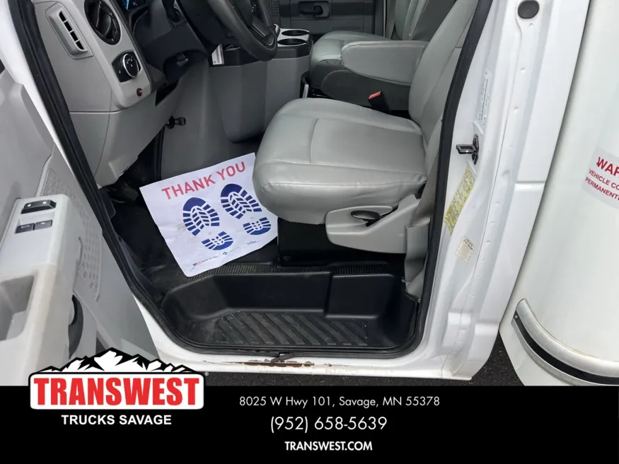 2022 Ford Econoline | Photo 4 of 17