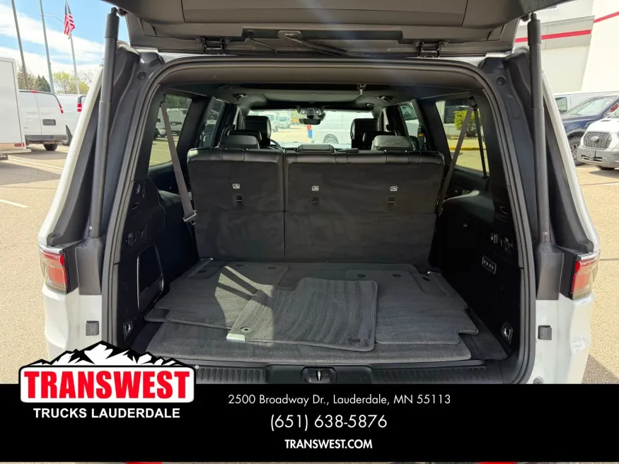 2023 Jeep Wagoneer L Series III | Photo 14 of 23