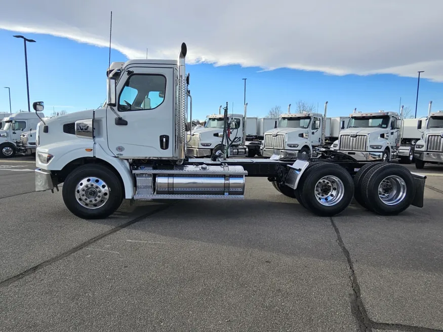 2023 Western Star 47X | Photo 4 of 18