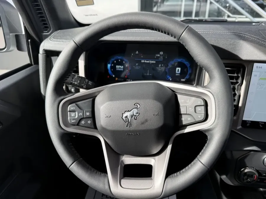 2025 Ford Bronco | Photo 15 of 28