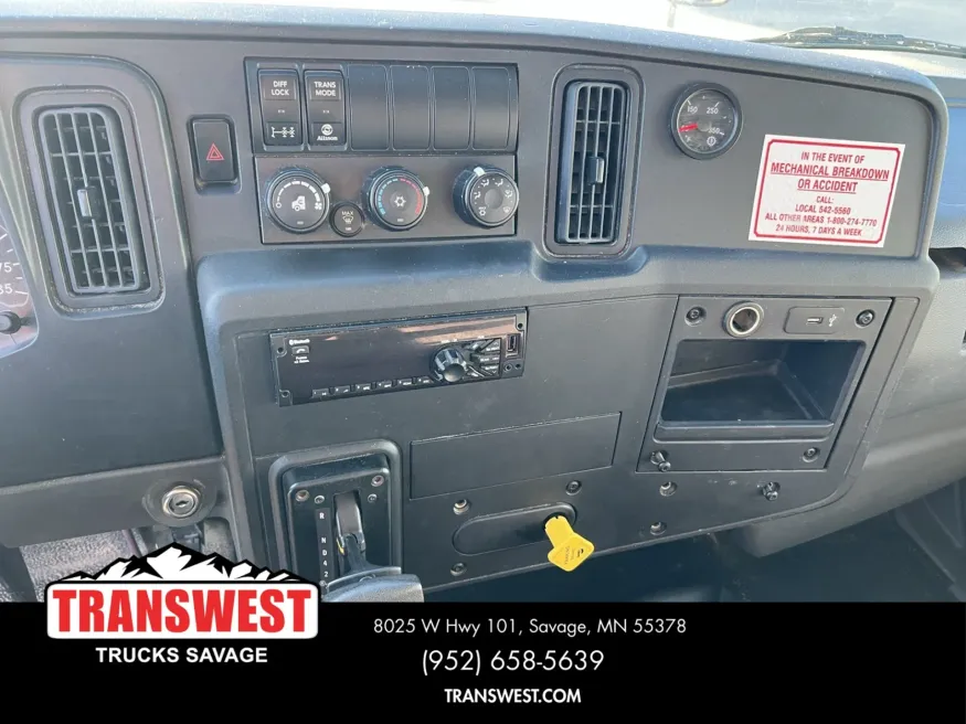 2020 International MV607 | Photo 3 of 13