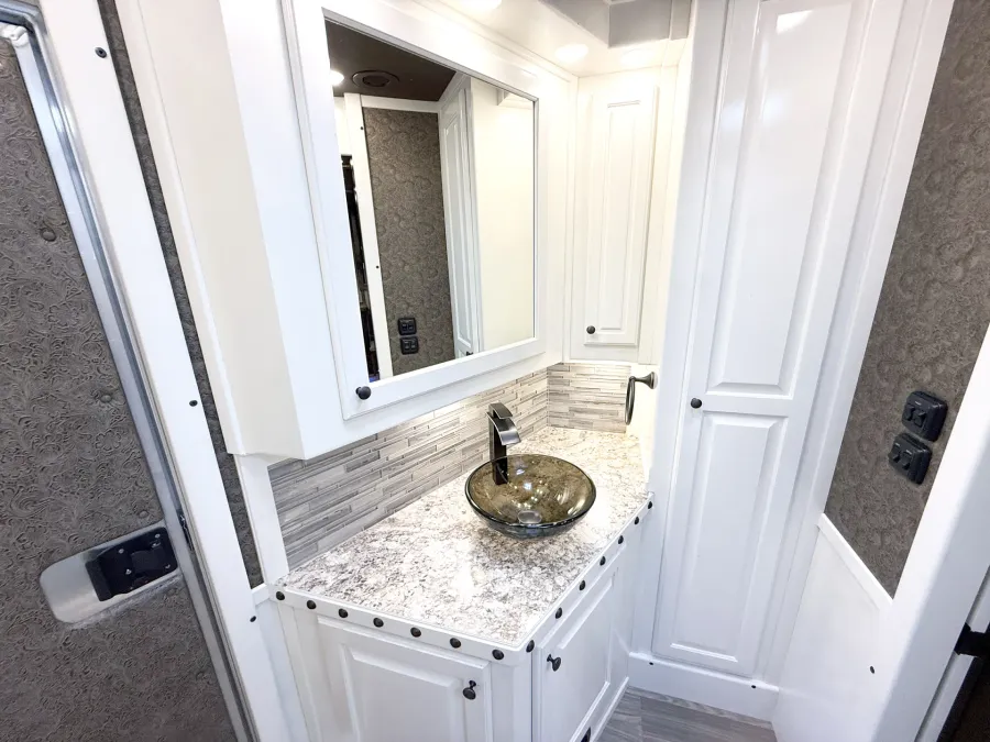 2025 Cimarron Norstar 3HLQ | Photo 13 of 33