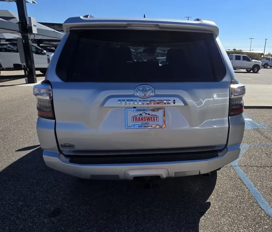 2022 Toyota 4Runner | Photo 7 of 29