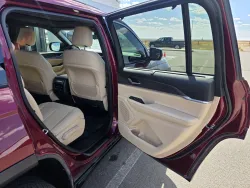 2023 Jeep Grand Cherokee L Limited | Thumbnail Photo 15 of 29