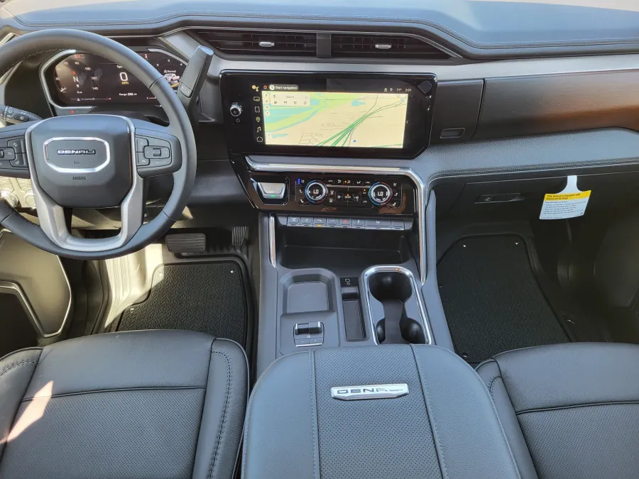 2026 GMC Sierra 3500HD Denali | Photo 21 of 25