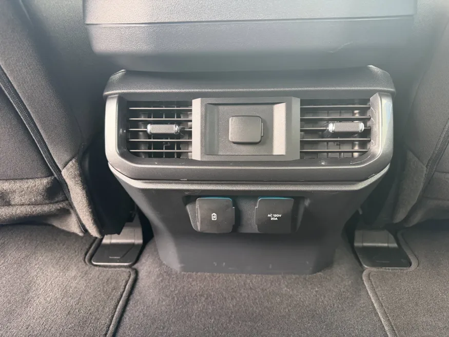 2023 Ford F-150 XL | Photo 9 of 10