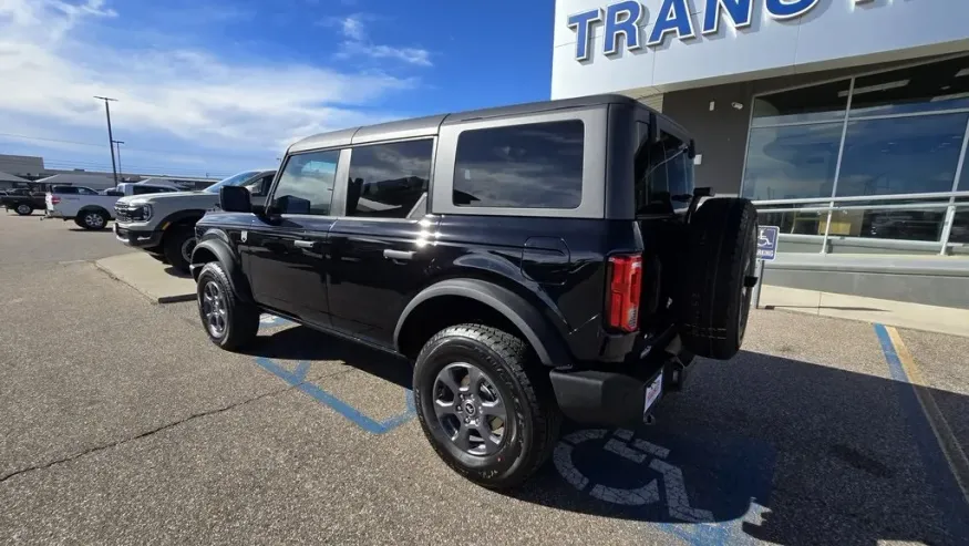2025 Ford Bronco | Photo 6 of 28
