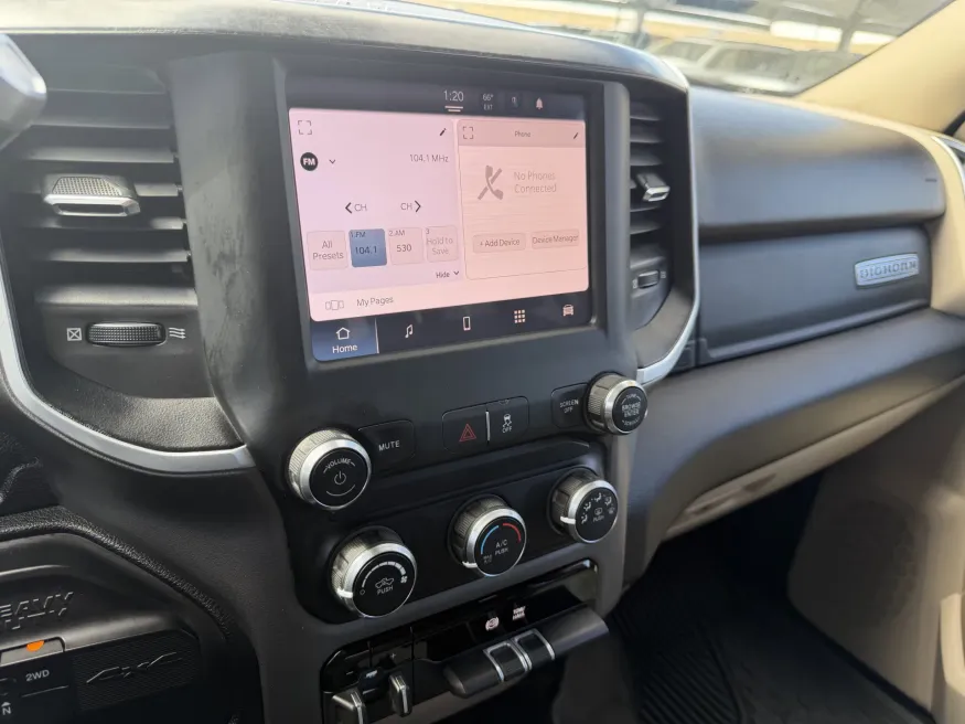 2022 RAM 2500 Big Horn | Photo 14 of 18