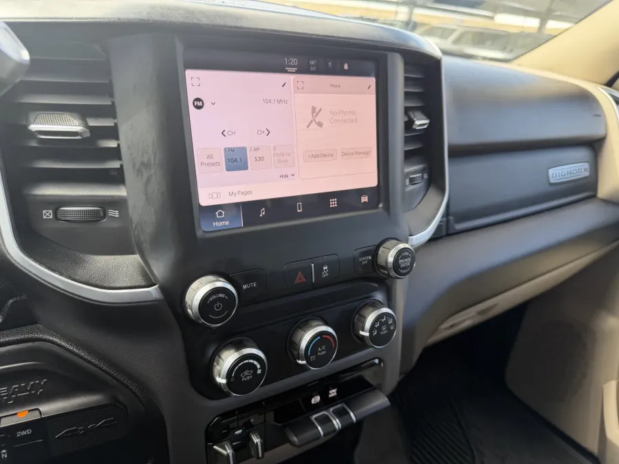 2022 RAM 2500 Big Horn | Photo 14 of 18