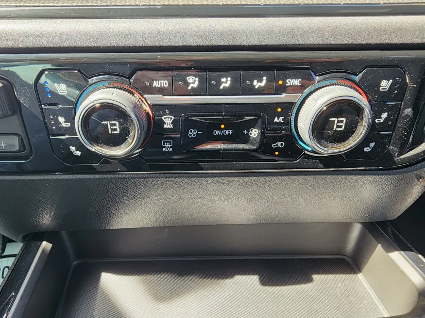 2023 Chevrolet Silverado 1500 ZR2 | Photo 24 of 33