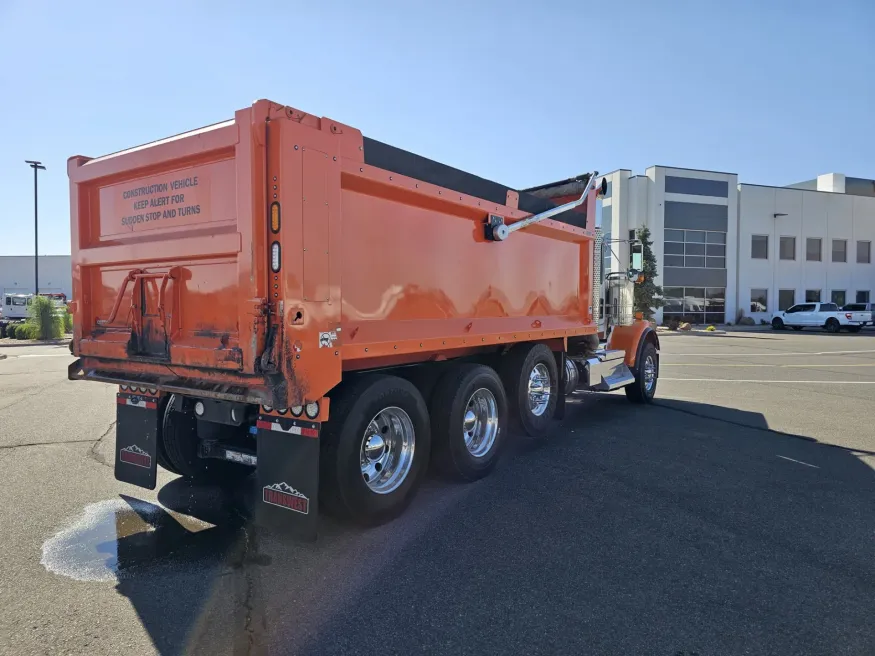 2025 Kenworth W900 | Photo 8 of 21