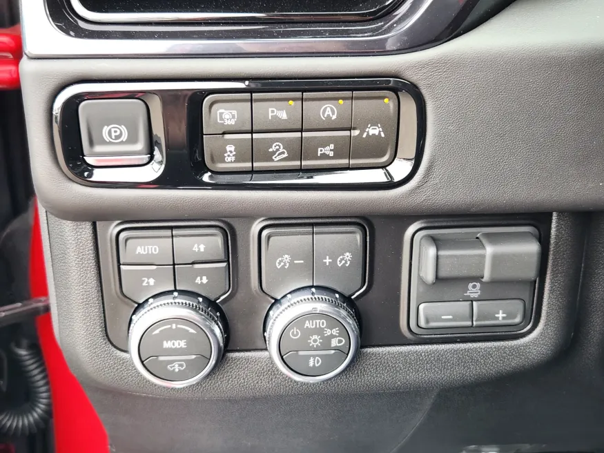 2026 GMC Yukon XL AT4 Ultimate | Photo 15 of 25