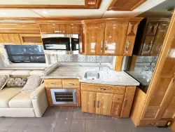 2013 Newmar King Aire 4584 | Thumbnail Photo 10 of 33