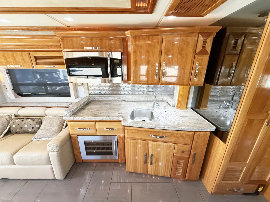 2013 Newmar King Aire 4584 | Photo 10 of 33