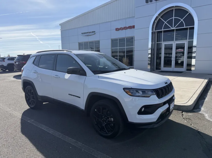 2026 Jeep Compass Latitude | Photo 1 of 18