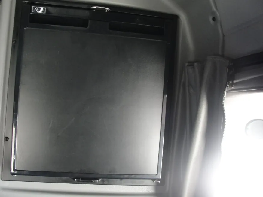 2022 Peterbilt 389 | Photo 15 of 23