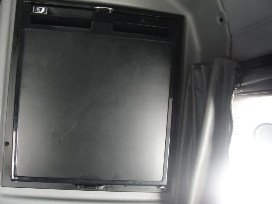 2022 Peterbilt 389 | Photo 15 of 23