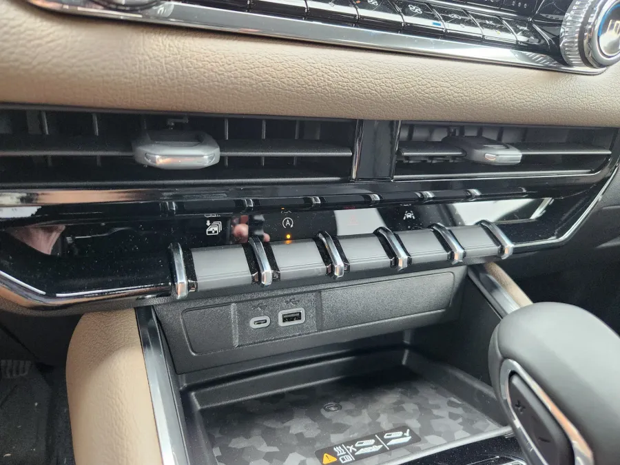 2026 GMC Canyon 4WD Denali | Photo 24 of 28