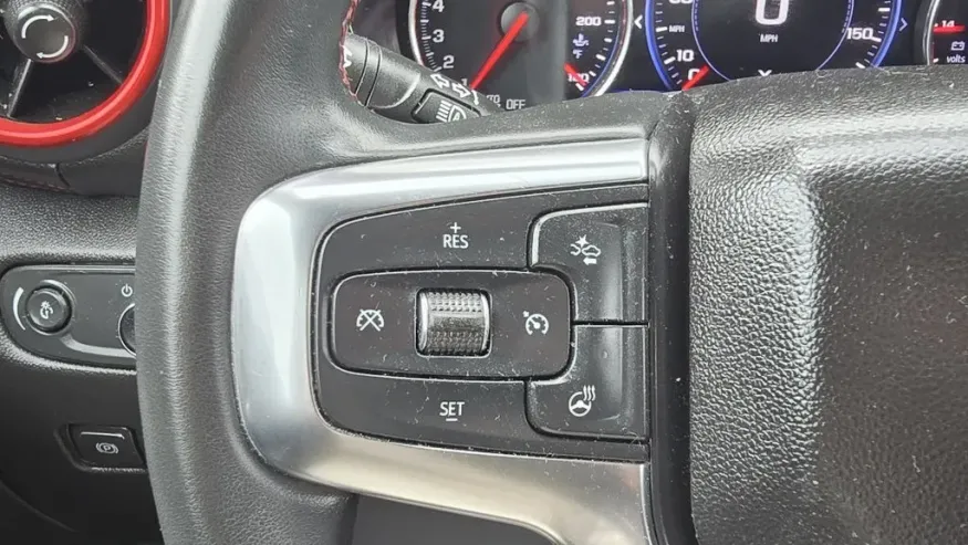 2023 Chevrolet Blazer | Photo 16 of 32