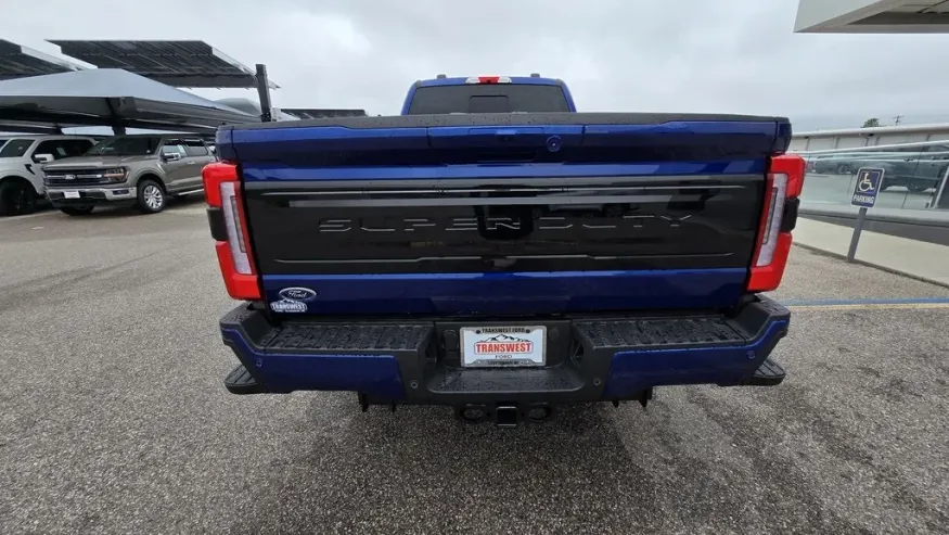 2026 Ford Super Duty F-350 | Photo 9 of 37