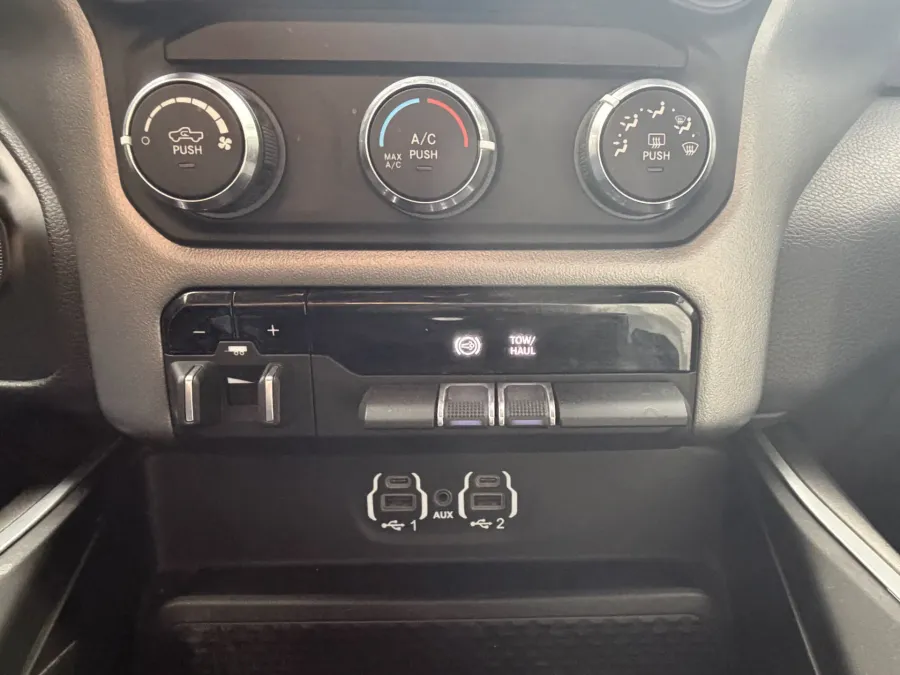 2024 RAM 2500 Big Horn | Photo 17 of 19