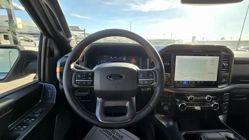 2025 Ford F-150 | Photo 17 of 32