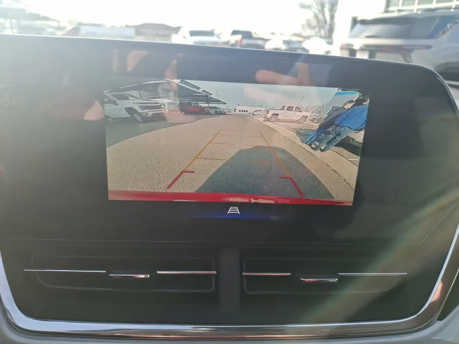2026 Chevrolet Trax LT | Photo 13 of 18