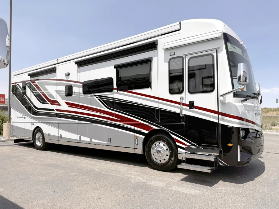 2026 Newmar Dutch Star 3836 | Photo 1 of 29