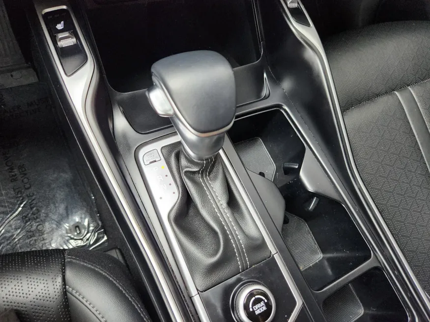 2023 Kia Sorento S | Photo 25 of 28