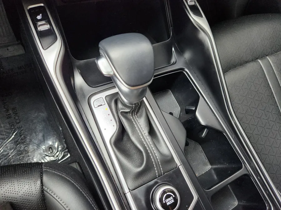 2023 Kia Sorento S | Photo 25 of 28