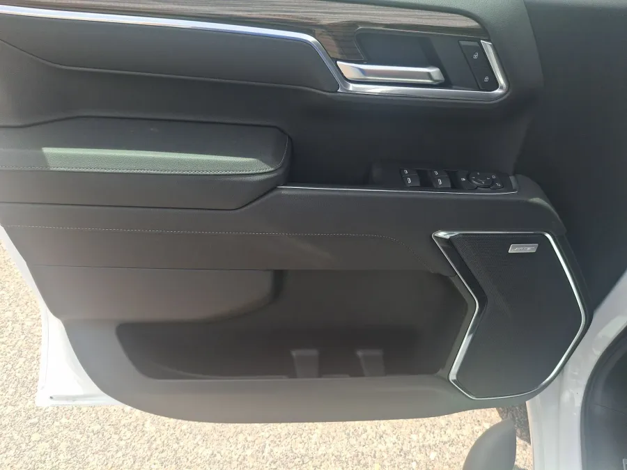 2026 Chevrolet Silverado 1500 LT Trail Boss | Photo 11 of 19