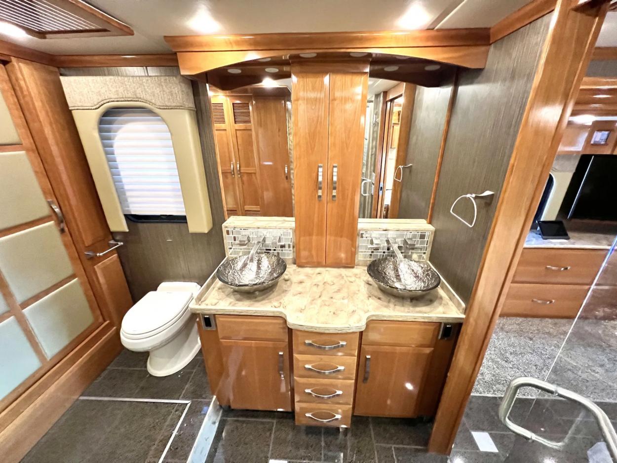 2014 Newmar King Aire 4593 | Photo 19 of 34