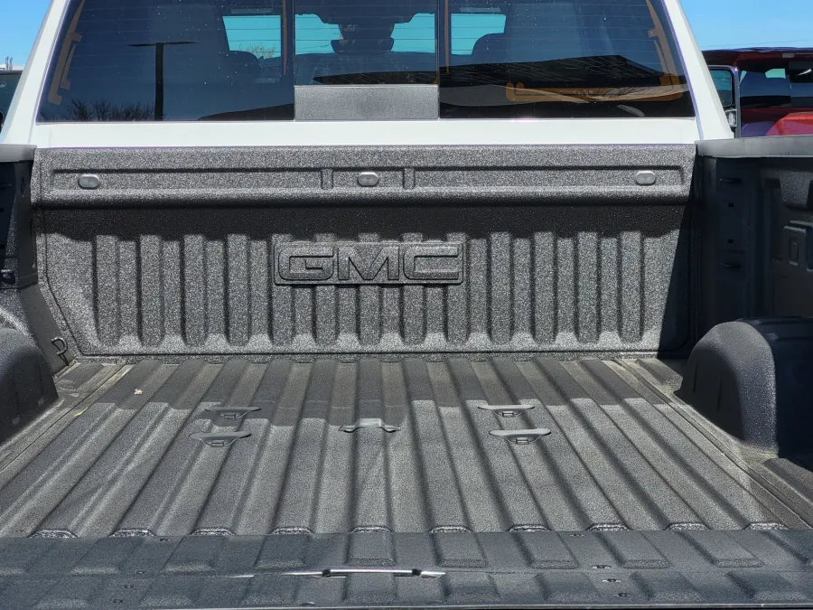 2026 GMC Sierra 2500HD Denali | Photo 24 of 25