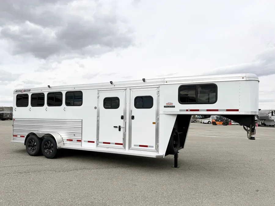 2026 Logan Coach Bullseye 4HGN | Photo 1 of 17