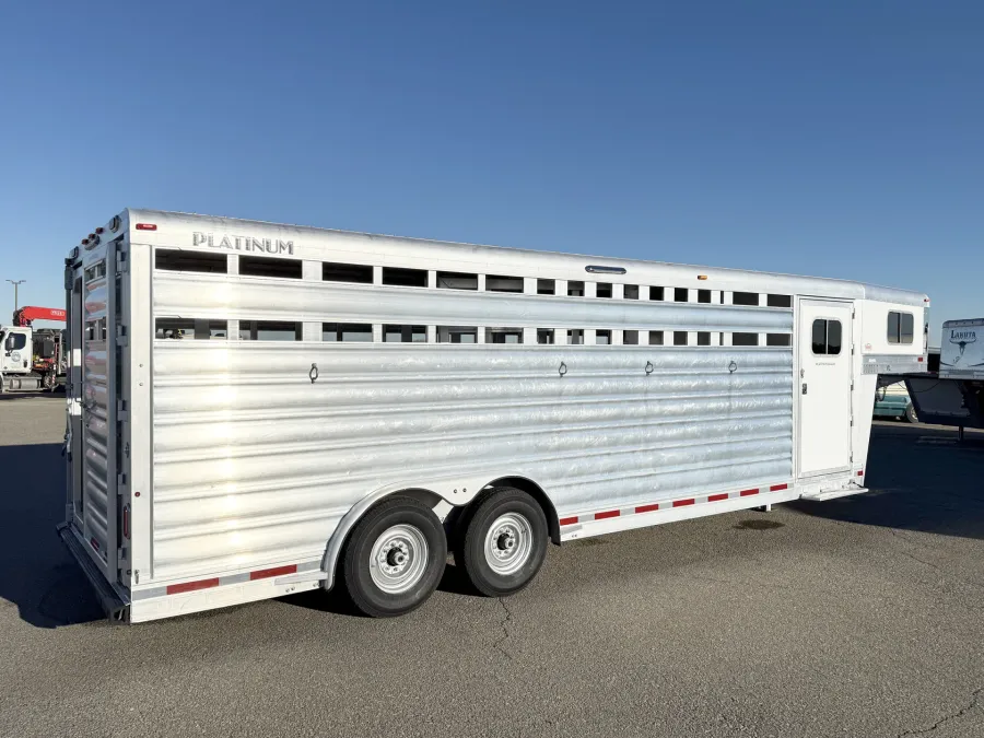 2020 Platinum Coach 5HGN | Photo 7 of 15