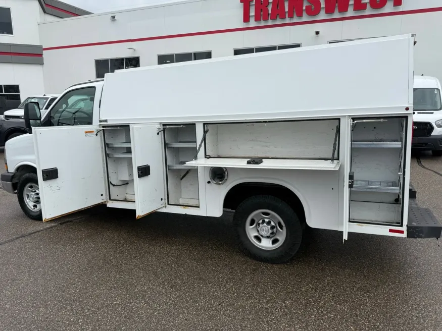 2018 Chevrolet Express 3500 Work Van | Photo 16 of 19
