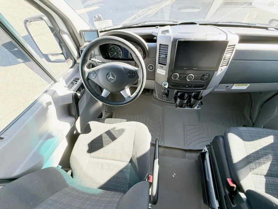 2017 Mercedes Benz Sportsmobile | Photo 7 of 17