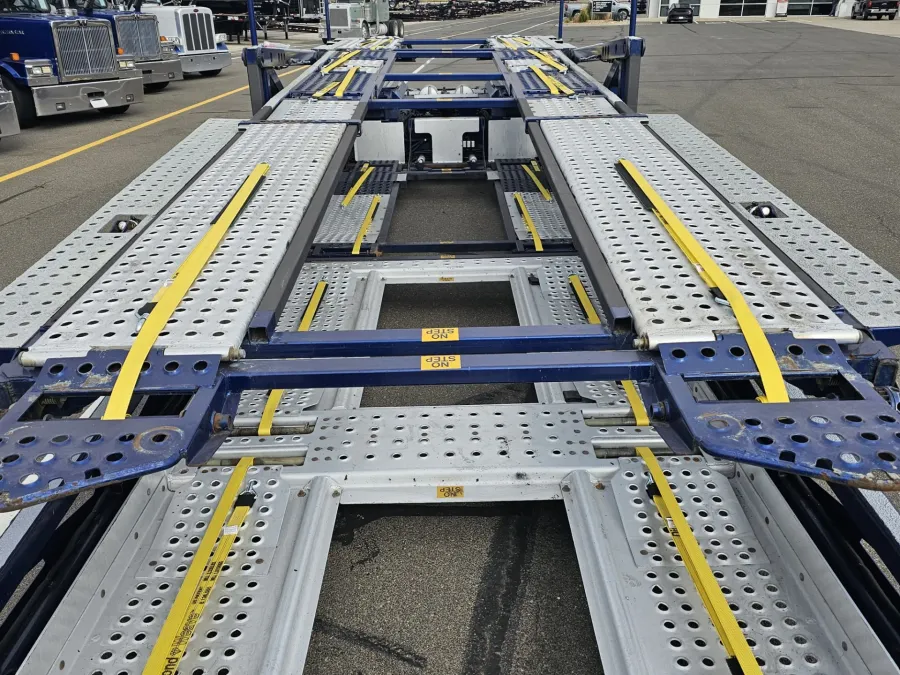 2021 Western Star 4900FA | Photo 7 of 30