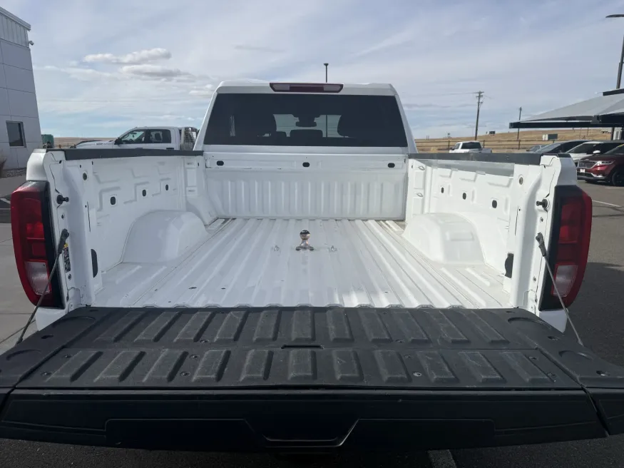 2024 GMC Sierra 3500HD SLE | Photo 7 of 19