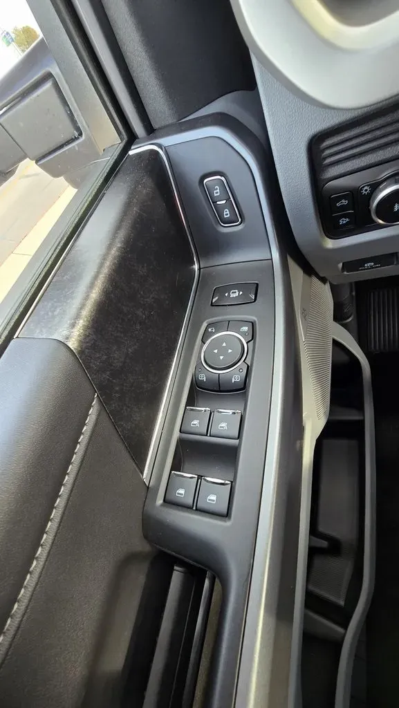 2026 Ford Super Duty F-250 | Photo 21 of 41