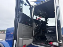 2022 Peterbilt 389 | Thumbnail Photo 9 of 20