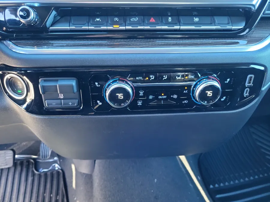 2026 GMC Sierra 1500 Elevation | Photo 16 of 22