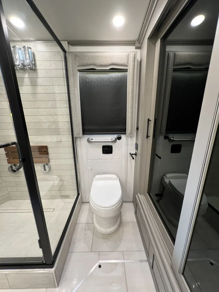 2026 Newmar London Aire 4551 | Photo 18 of 19