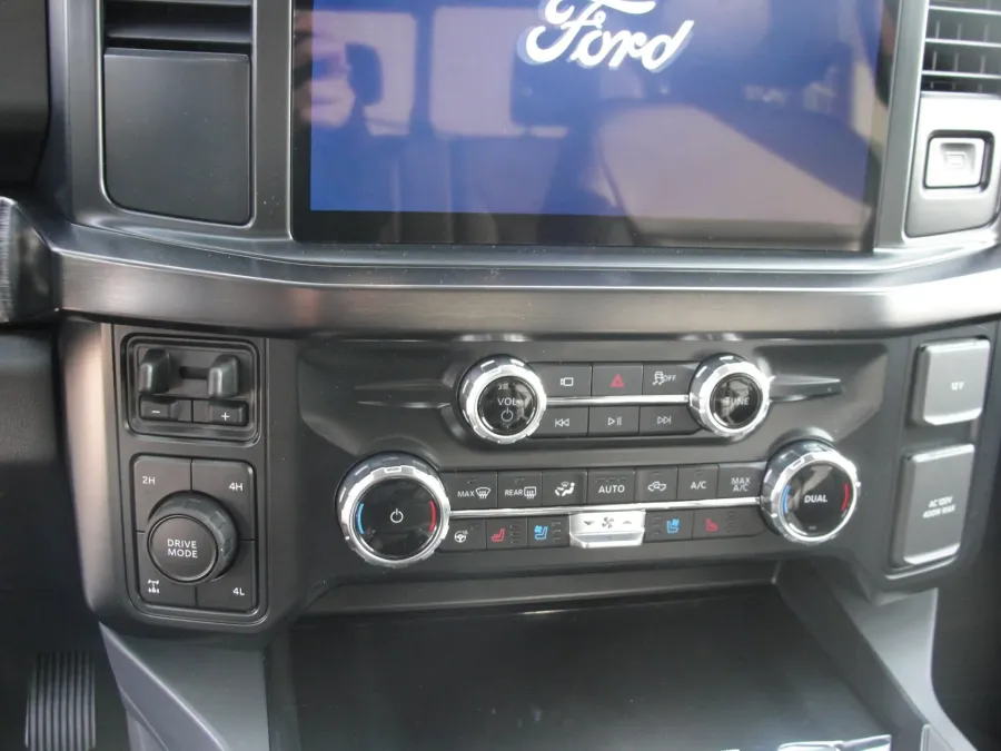 2026 Ford F250 | Photo 10 of 16