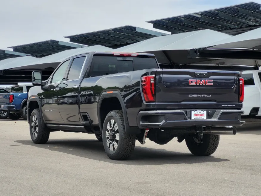 2026 GMC Sierra 2500HD Denali | Photo 4 of 25